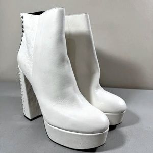 Dolce Vita Women's Off White Leather Back Zip Studded Platform Booties